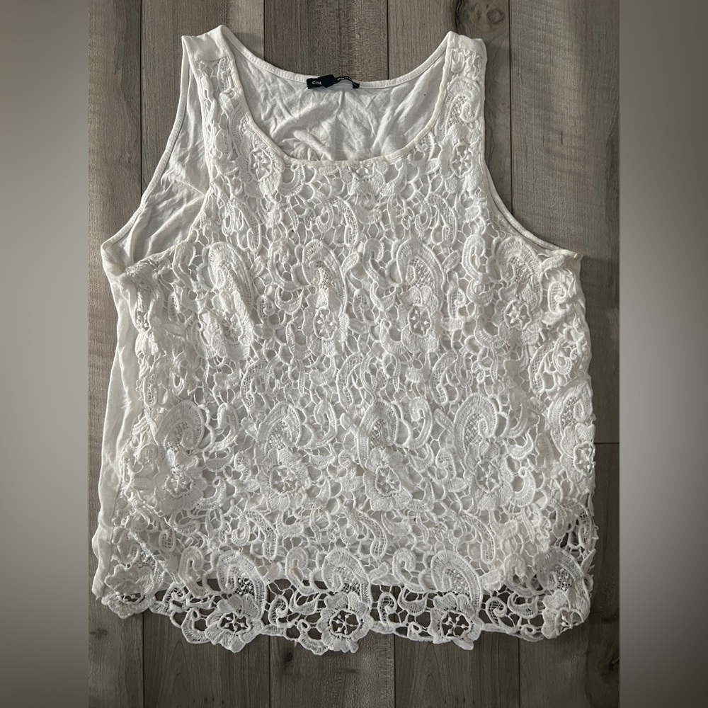 Cable and Gauge white floral large sleeve top size large